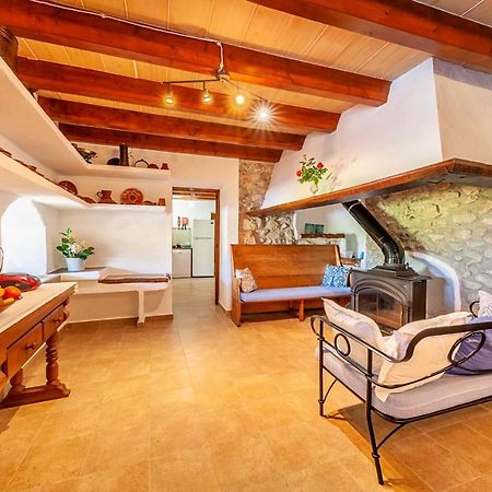 Villa Mala Garbo By Sealand Villas Pollenca Exterior photo